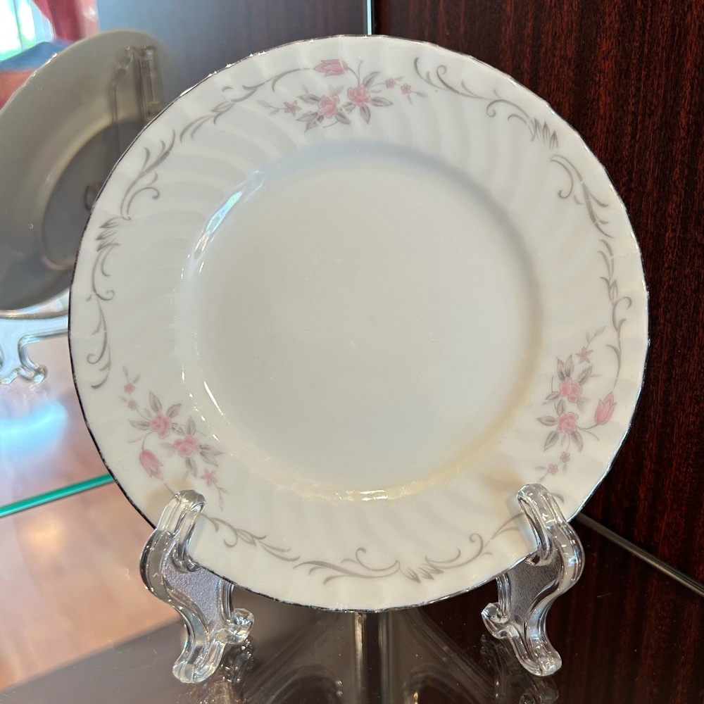 Gold Standard Porcelain Bread & Butter Plate - Set of 4